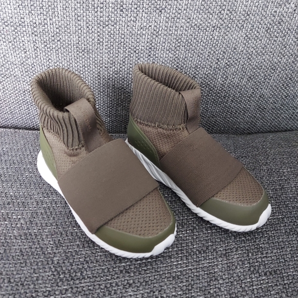 Olive Green Adidas Ortholite Fitfoam Kids - Picture 1 of 7